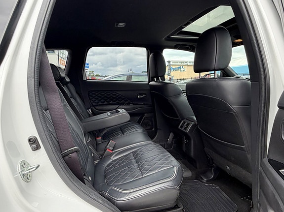 Mitsubishi Outlander 15 of 19