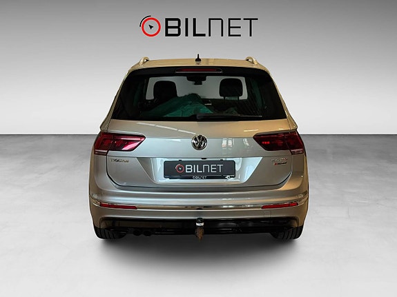 Volkswagen Tiguan 4 of 18