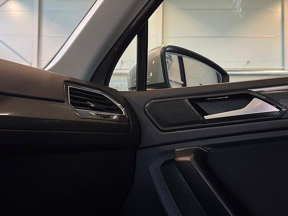 Volkswagen Tiguan 15 of 18