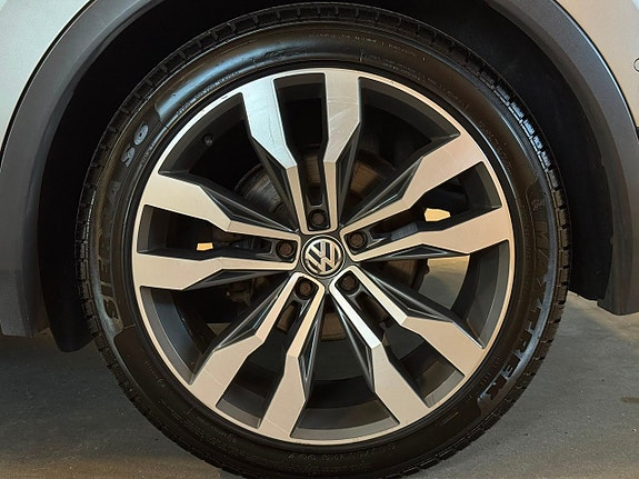 Volkswagen Tiguan 17 of 18