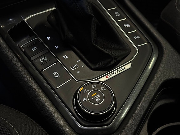 Volkswagen Tiguan 14 of 18