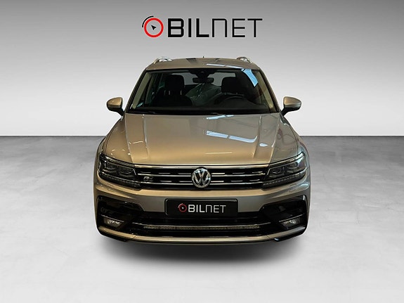 Volkswagen Tiguan 3 of 18