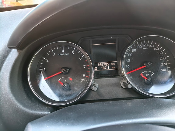 Nissan Qashqai 2 of 5
