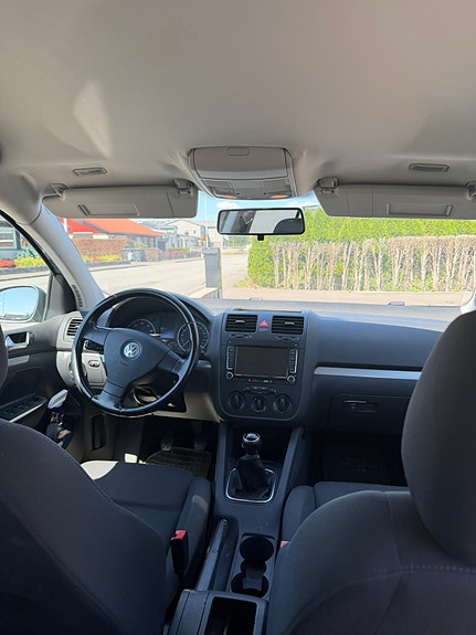 Volkswagen Golf V 4 of 4