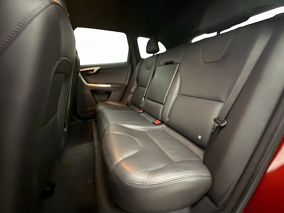 Volvo XC60 17 of 30