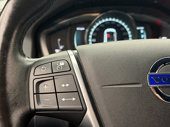 Volvo XC60 19 of 30