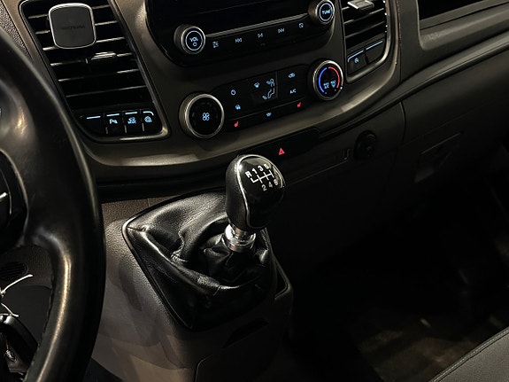 Ford Transit Custom 8 of 18