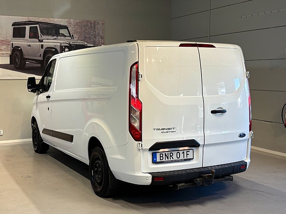 Ford Transit Custom 13 of 18