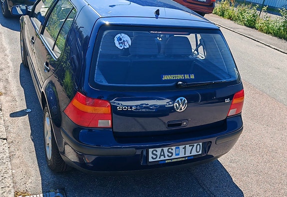 Volkswagen Golf IV 2 of 4