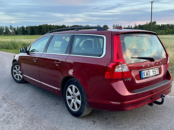 Volvo V70 4 of 8