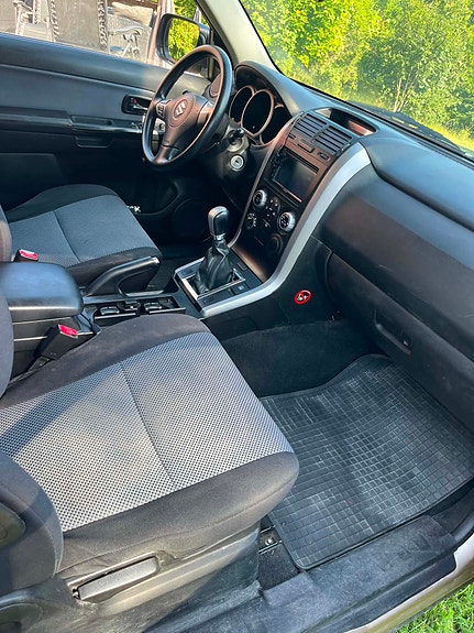 Suzuki Grand Vitara 7 of 7