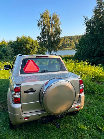 Suzuki Grand Vitara 3 of 7