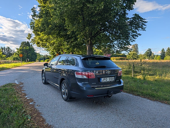 Toyota Avensis 5 of 5