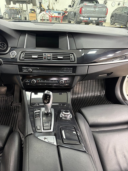 BMW 520d 12 of 15