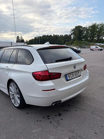 BMW 520d 4 of 15