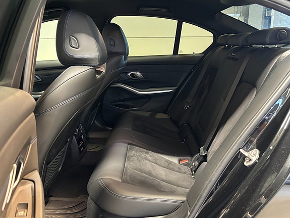 BMW 320d 19 of 23