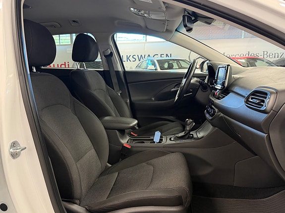 Hyundai i30 14 of 22