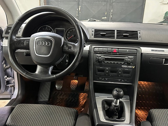 Audi A4 12 of 30