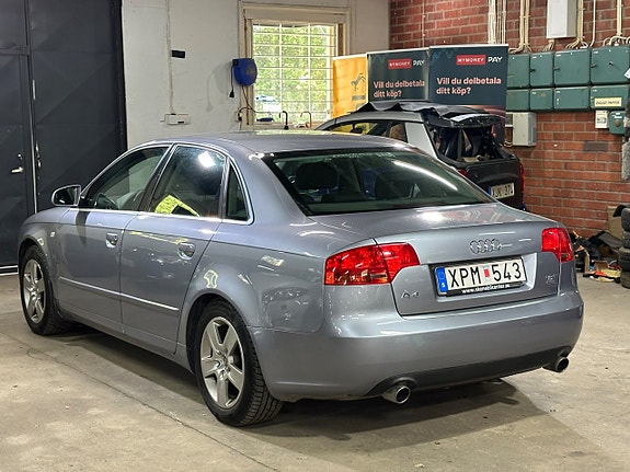 Audi A4 4 of 5