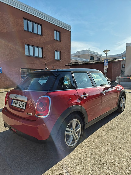 MINI Cooper 5 of 5