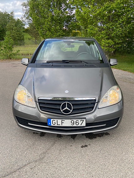 Mercedes-Benz A150 2 of 5