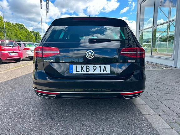 Volkswagen Passat 6 of 16