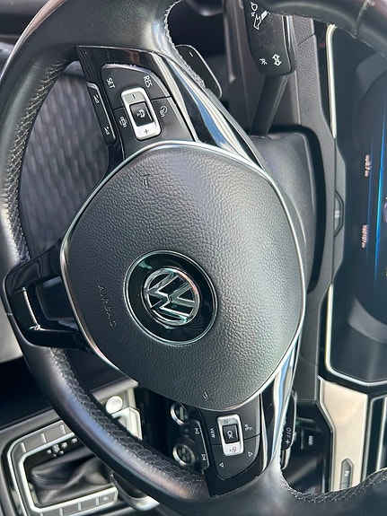 Volkswagen Passat 14 of 16