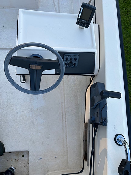 Uttern 5300, 30hk Evinrude & 30-trailer. 4 of 7