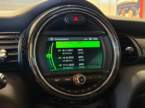 MINI Cooper S 16 of 23