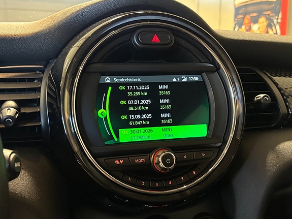 MINI Cooper S 17 of 23