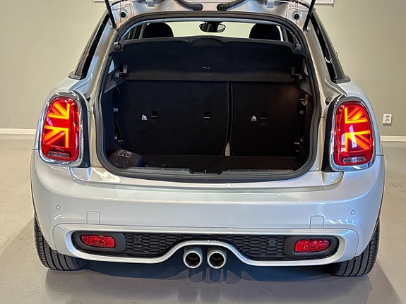MINI Cooper S 20 of 23