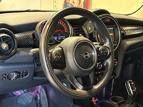 MINI Cooper S 8 of 23