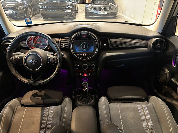 MINI Cooper S 12 of 23