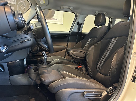 MINI Cooper S 10 of 23