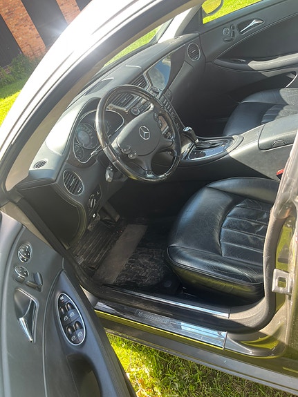 Mercedes-Benz CLS350 8 of 11