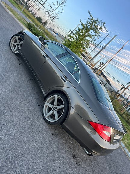 Mercedes-Benz CLS350 6 of 11