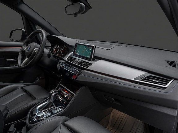 BMW 225xe 19 of 25