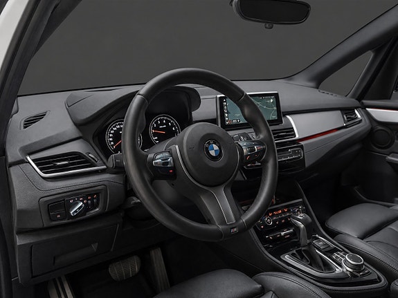 BMW 225xe 8 of 25