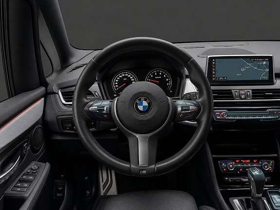 BMW 225xe 10 of 25