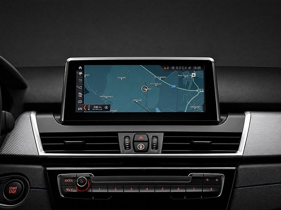 BMW 225xe 15 of 25