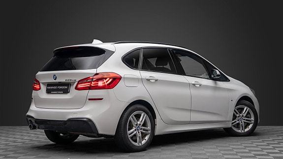 BMW 225xe 4 of 25