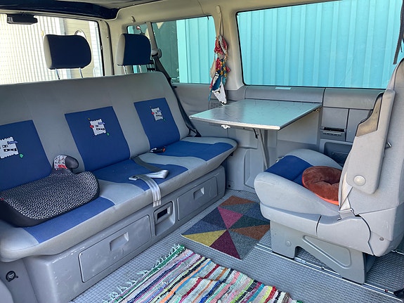 Volkswagen Transporter Multivan Caravelle 9 of 25
