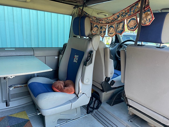 Volkswagen Transporter Multivan Caravelle 10 of 25