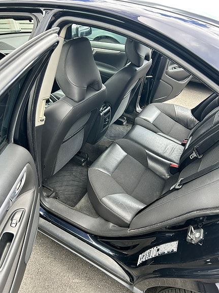 Volvo S60 7 of 15