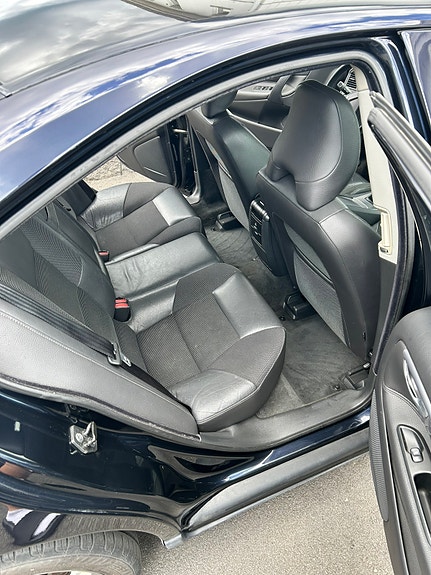 Volvo S60 8 of 15
