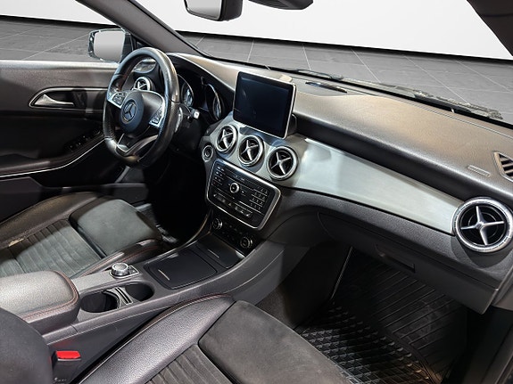 Mercedes-Benz CLA220 d 23 of 27