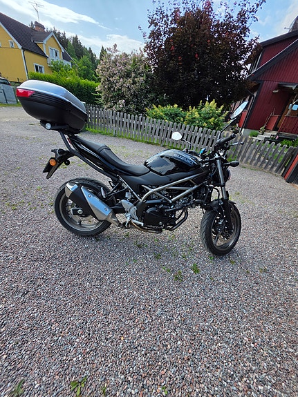 Suzuki SV650 2 of 6