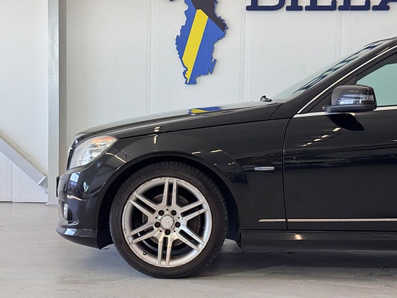 Mercedes-Benz C180 9 of 27