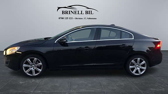 Volvo S60 3 of 5