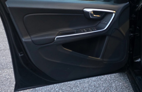 Volvo S60 5 of 5